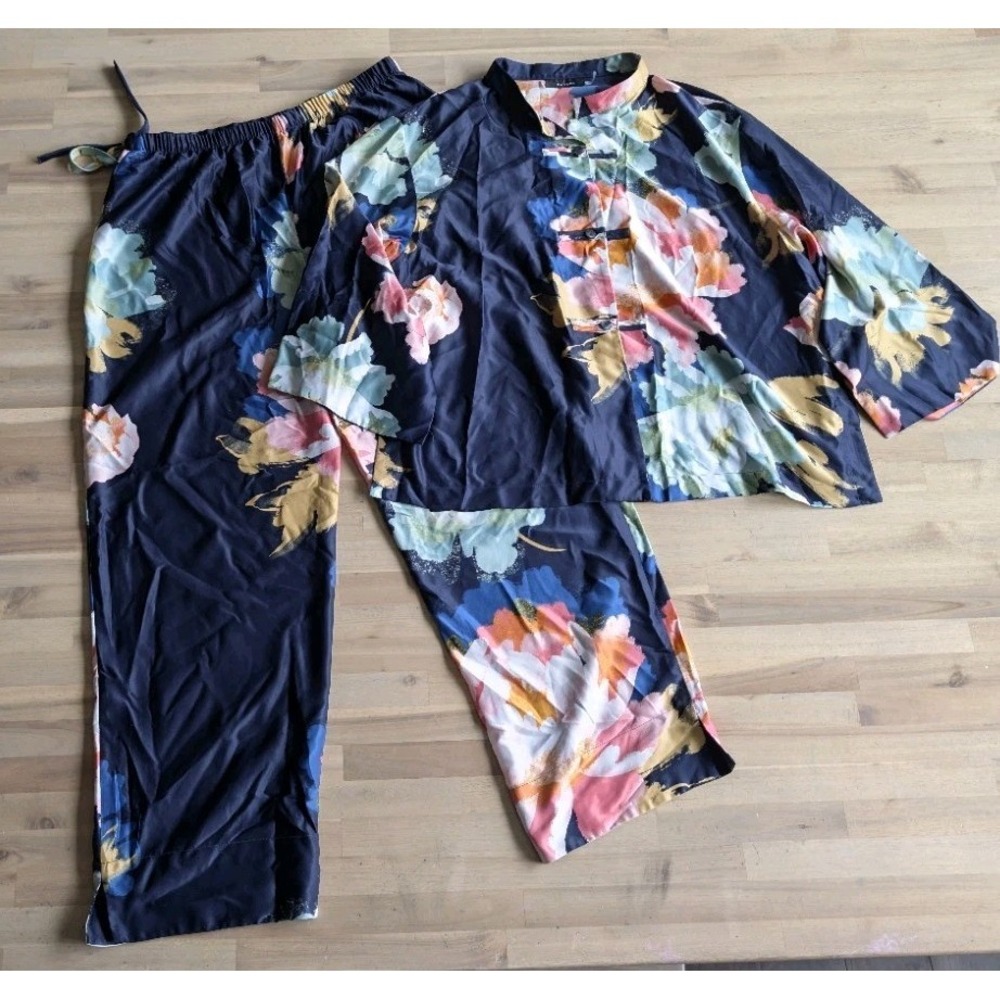 NATORI Hanami Cropped Floral-Print Satin Pajama Set Size Medium